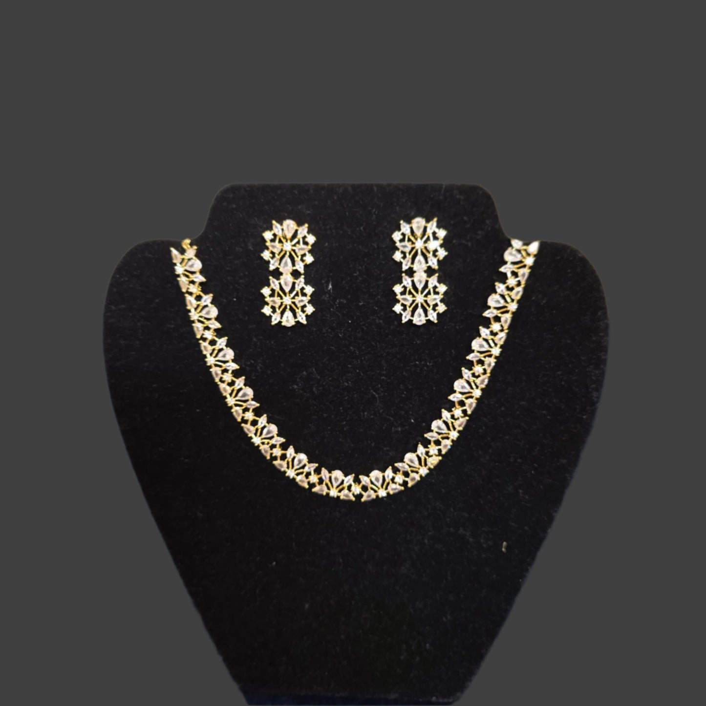 Cubic zirconia necklace set