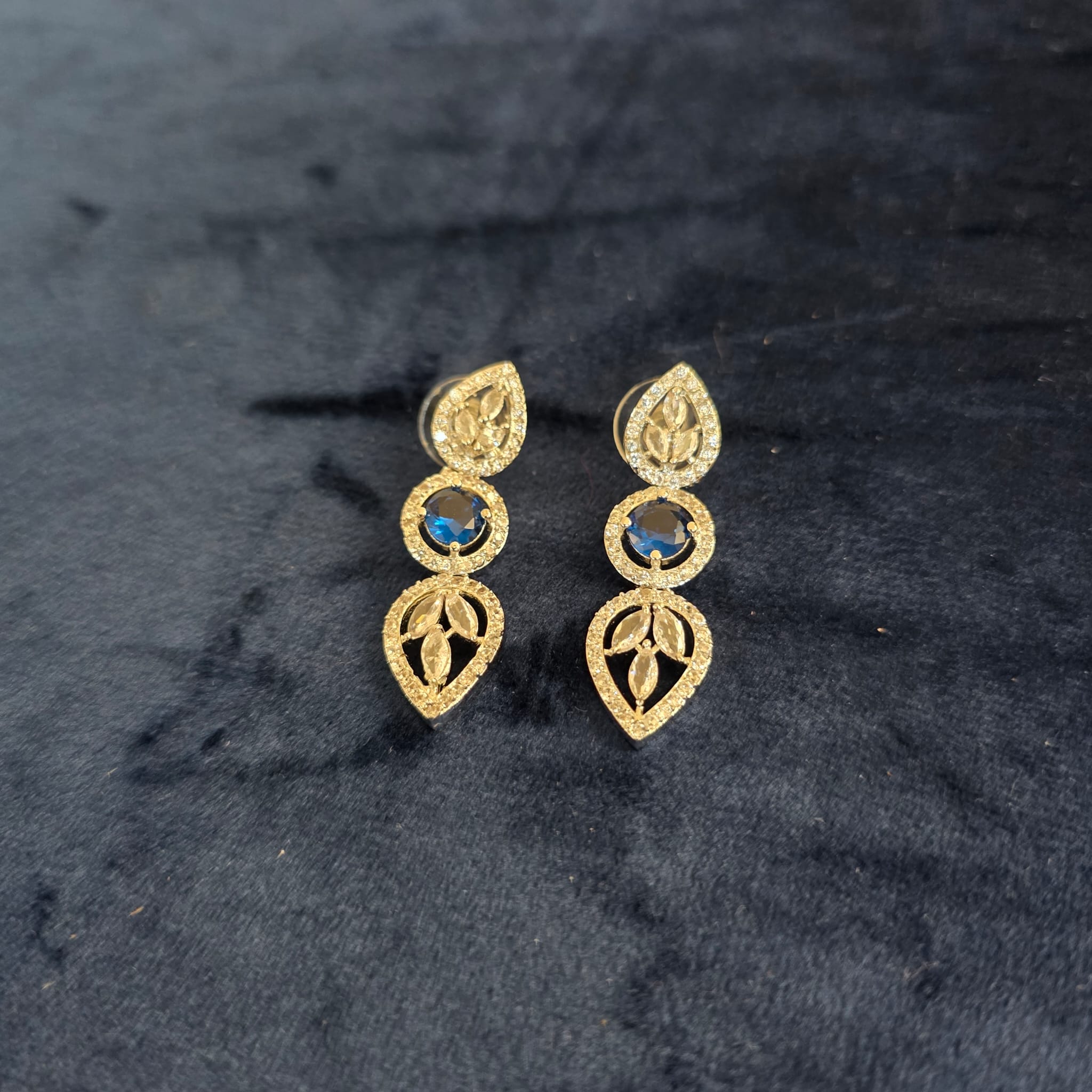 Cubic zirconia necklace set