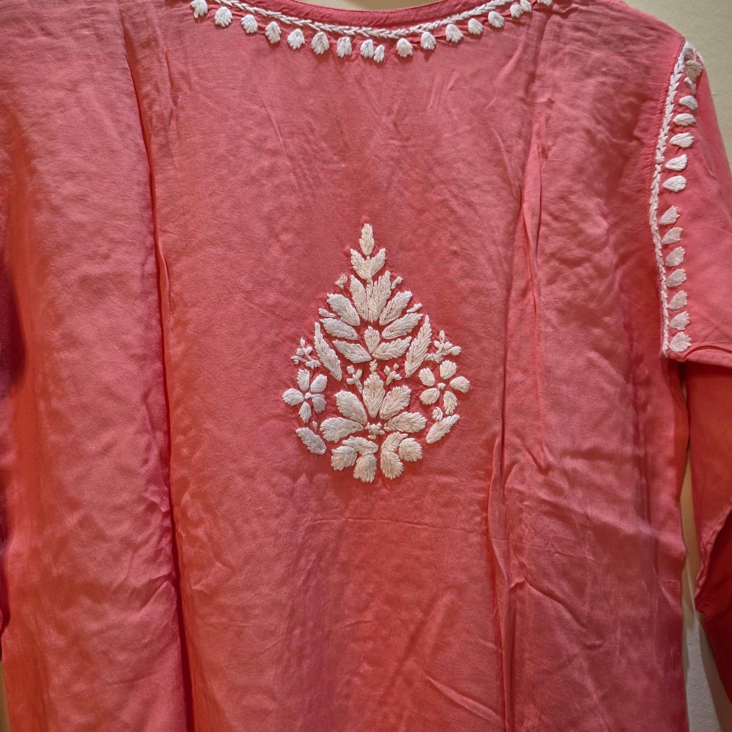 Chikankari short kurti/Top