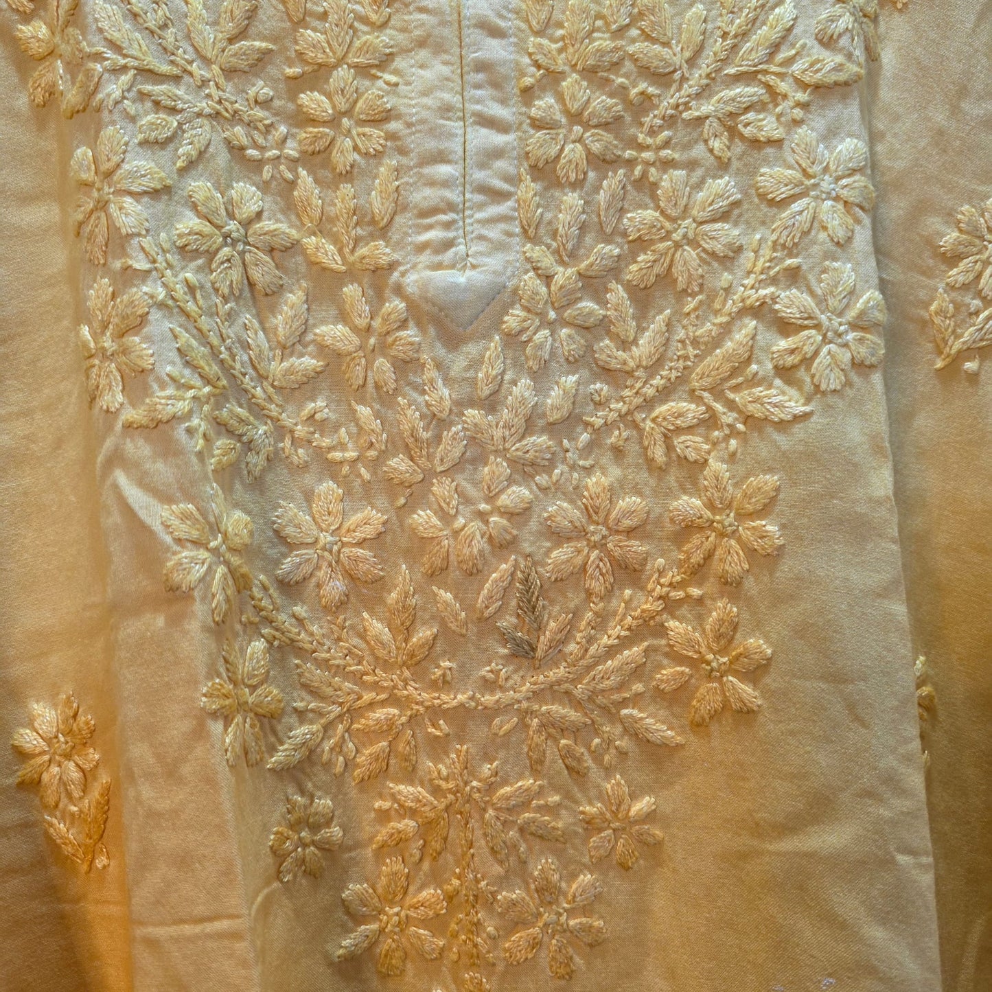 Chikankari short kurti/Top