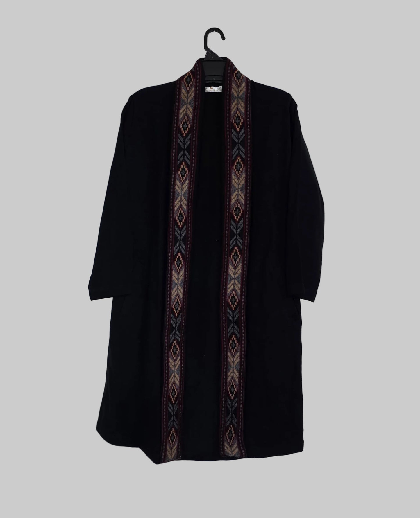 Shrug with Manali border