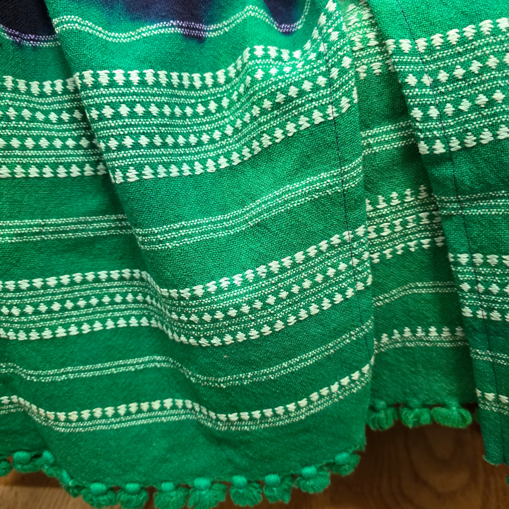 Woolen Bandhani shrug
