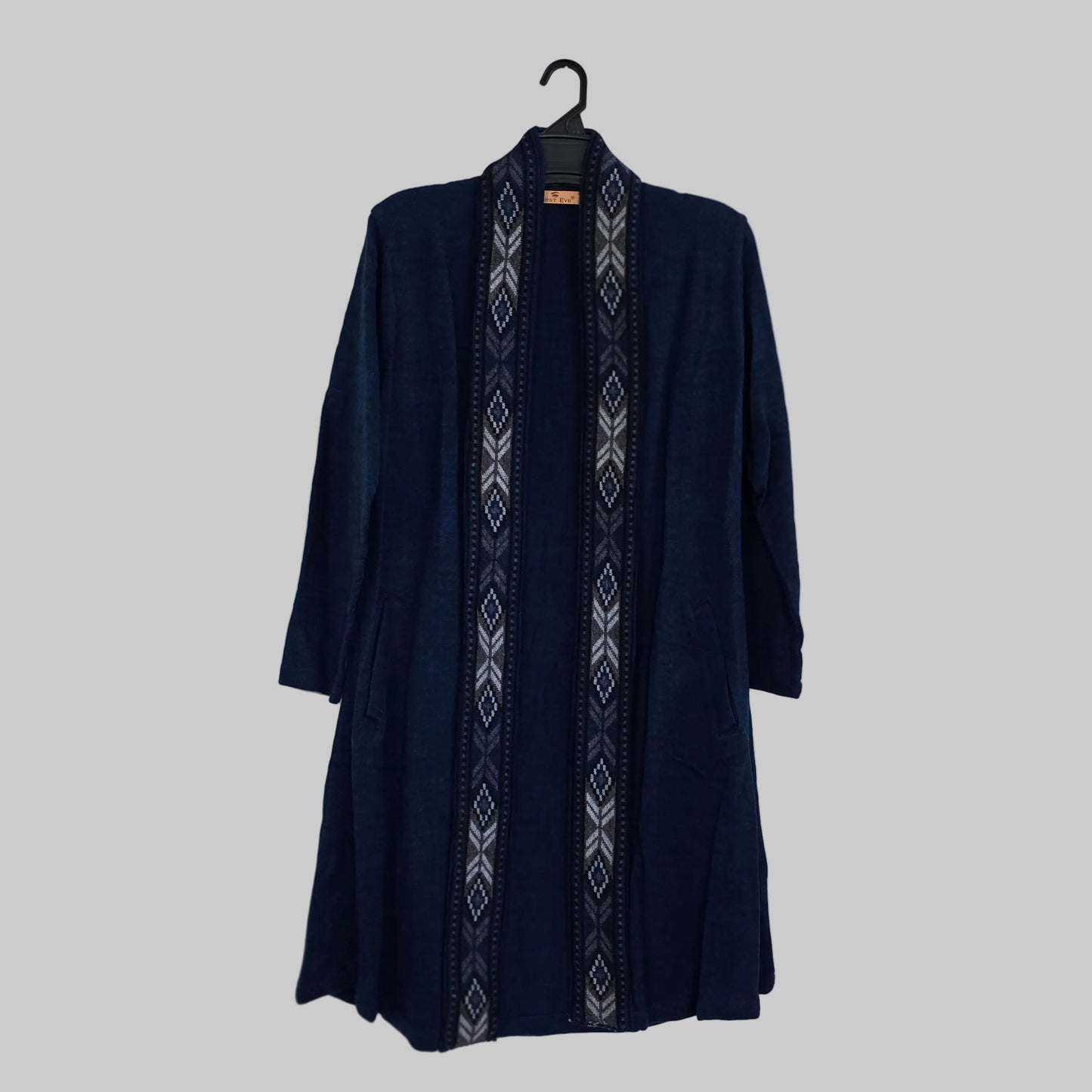 Shrug with Manali border