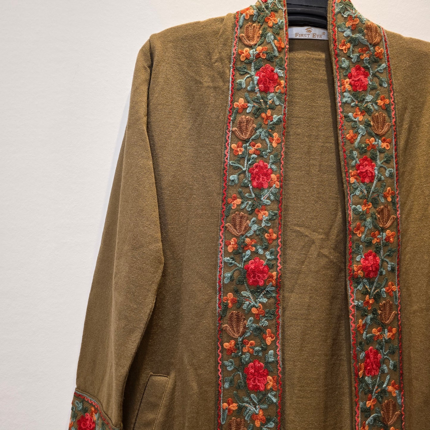 Shrug with Manali border