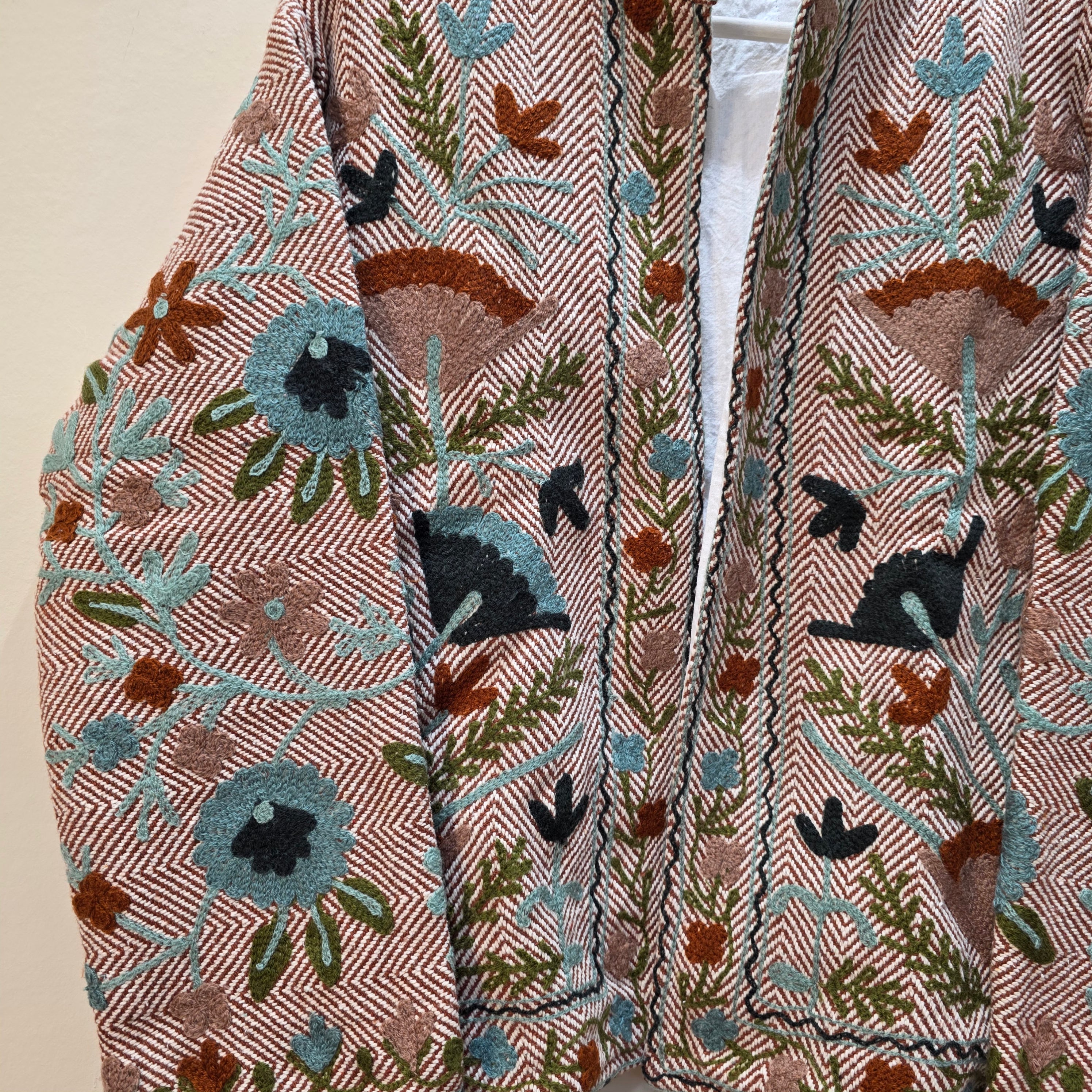 Flower thick Jute Suzani jacket