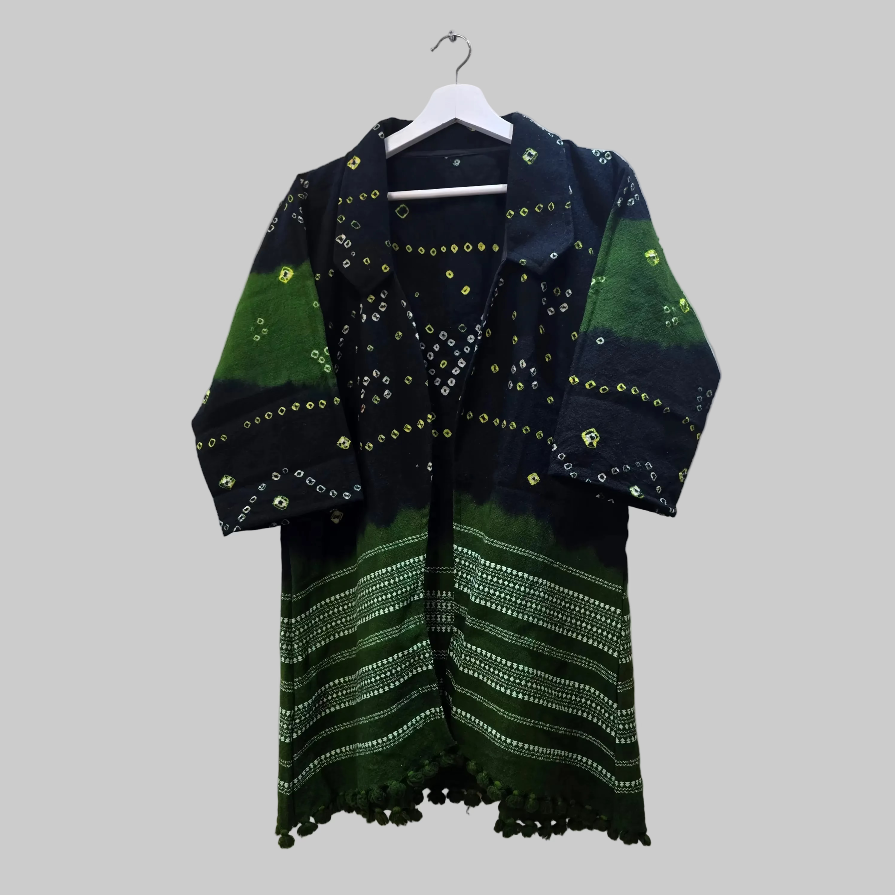 Woolen Bandhani shrug