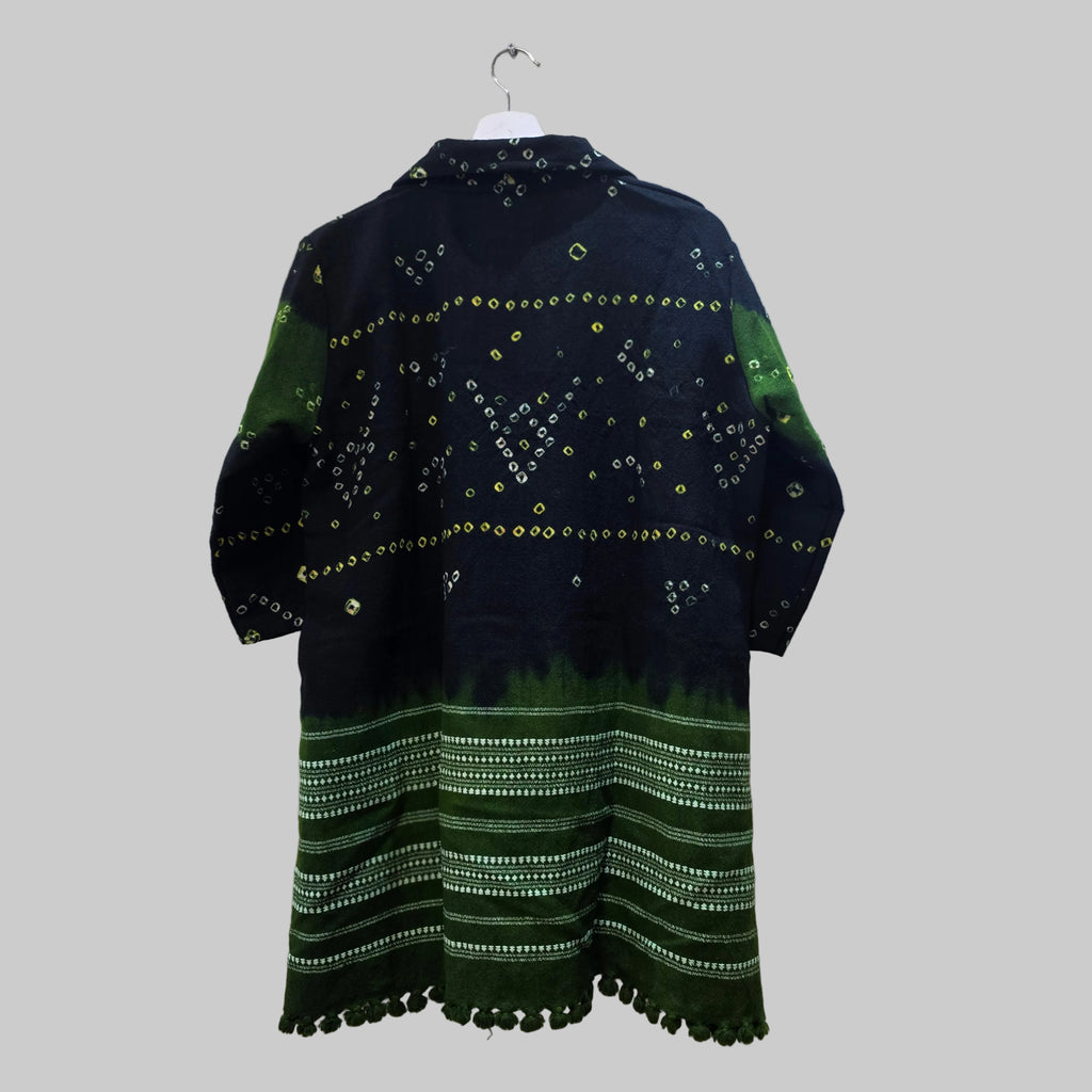 Woolen Bandhani shrug