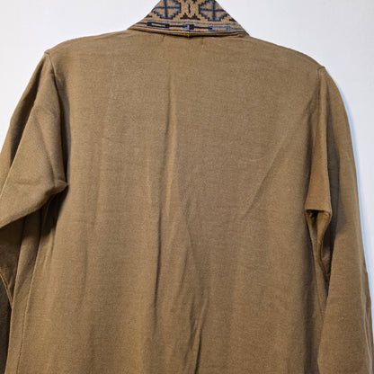 Shrug with Manali border