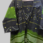 Woolen Bandhani shrug